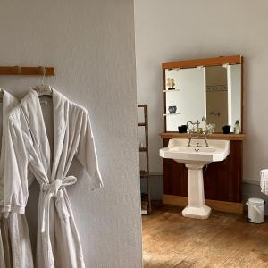 Chambre 1 75m2 salle de bain attenante